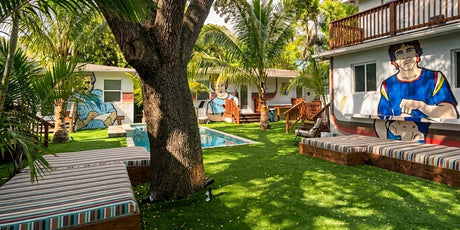Festive Daybeds Greet Bungalow Guests in Sunbrella Carousel Confetti