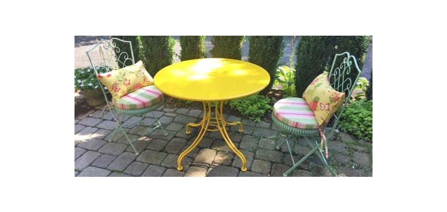 Round Barstool Cushions Tie in With Dainty Outdoor Bistro Set