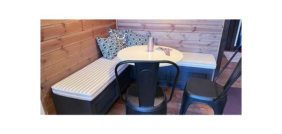 Cushion Set Creates Cozy Breakfast Nook in Sunbrella Shore Linen