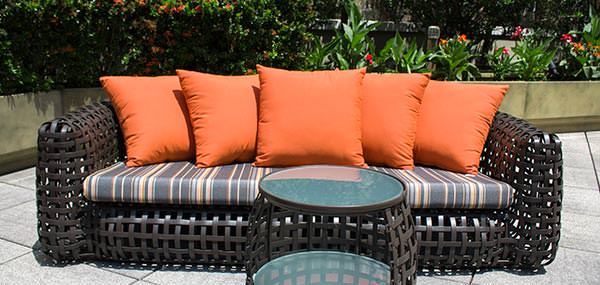 Sunbrella Rain Quick-Dry Cushions Are Perfect for Hotel Poolside